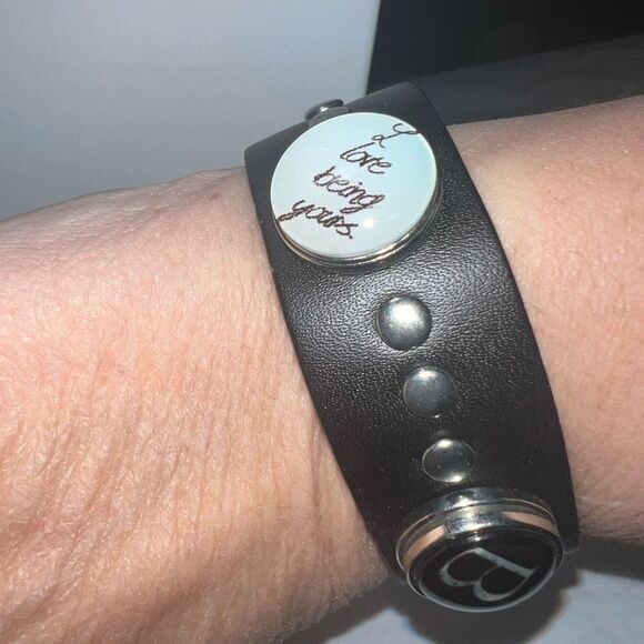 Leather Band Bracelet with Detachable Round Charms “Building Better Boats” “B” “ - Picture 4 of 7